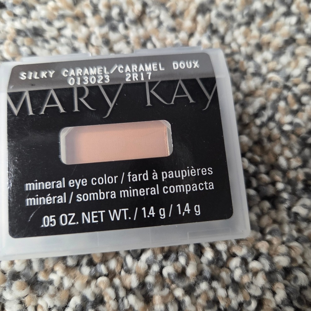 Mary Kay Mineral Eye Color Silky Caramel 013023 Matte Eye Shadow 0.05 oz New